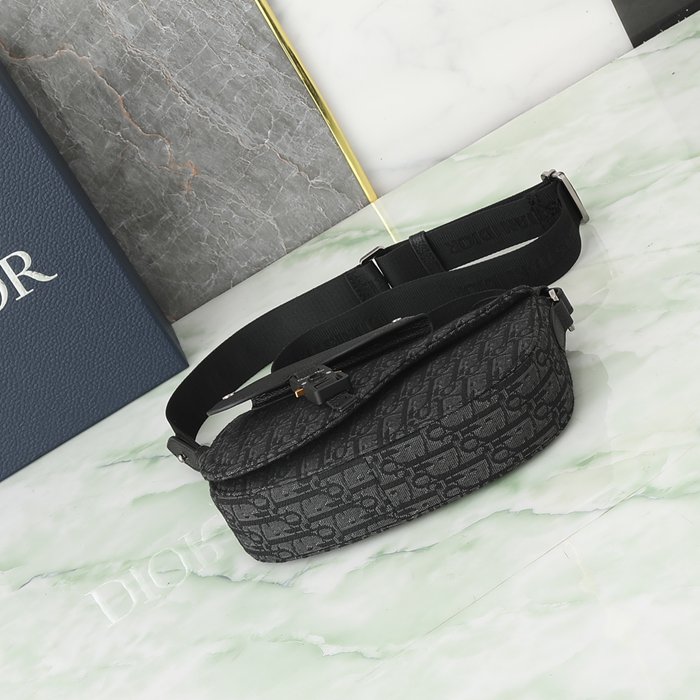 DIOR サドルメッセンジャー オブリーク 黒 サイズ:24x16.5x5.5cm