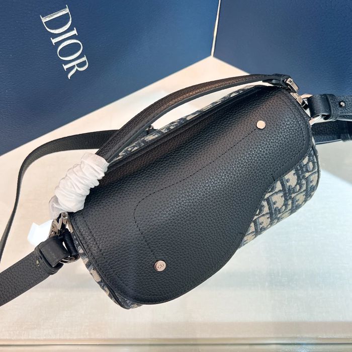 DIOR ローラーメッセンジャー モノグラム×レザー サイズ:21x12.5x12.5cm