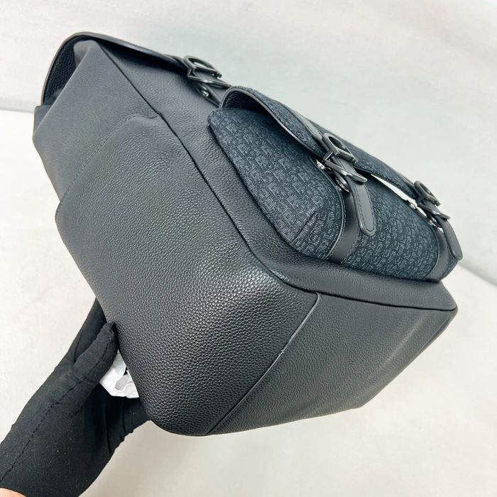 DIOR デイリーフラップリュック 粒面牛皮 サイズ:41x29x16cm
