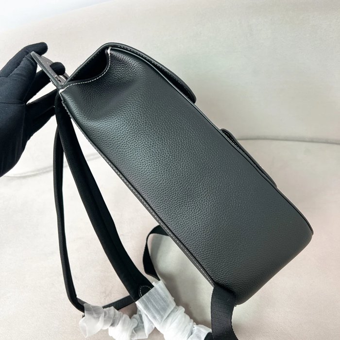 DIOR ギャロップリュック オールレザー サイズ:28x12cm
