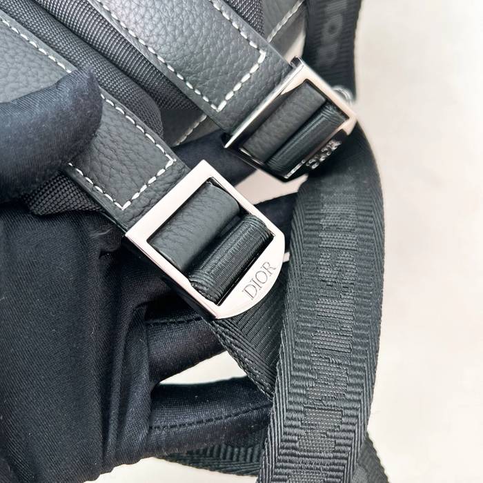 DIOR ギャロップリュック 粒面牛皮 サイズ:47x33x13.5cm