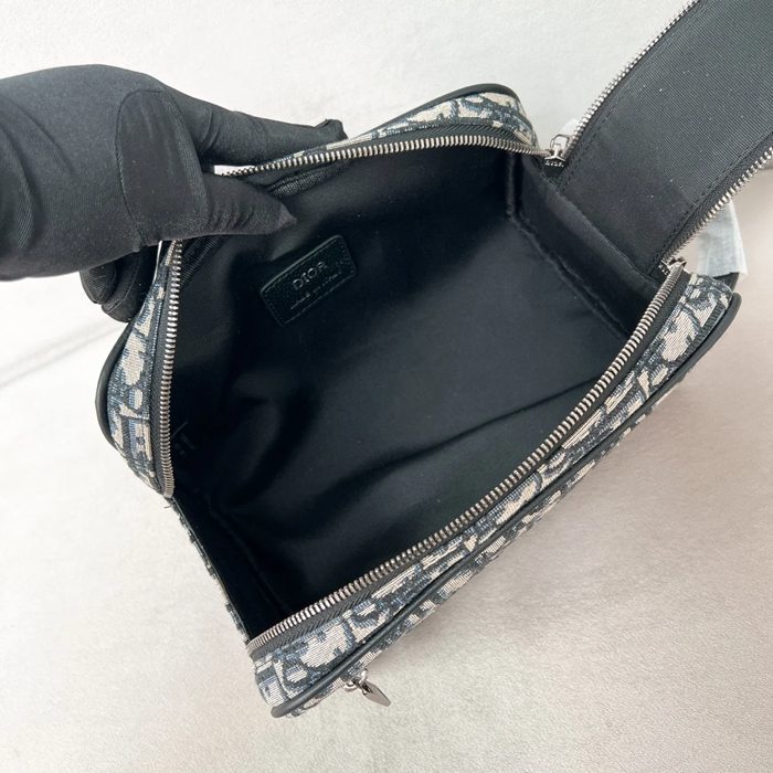 DIOR キャンバス洗面ポーチ モノグラム サイズ:24.5x14.5x13cm