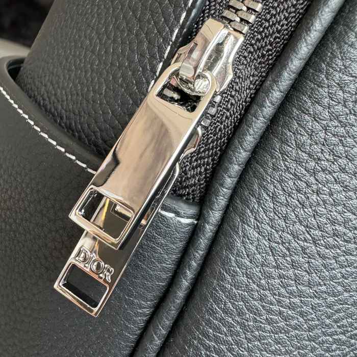 DIOR サドルリュック 黒粒面牛皮革 サイズ:43.5x33x19.5cm
