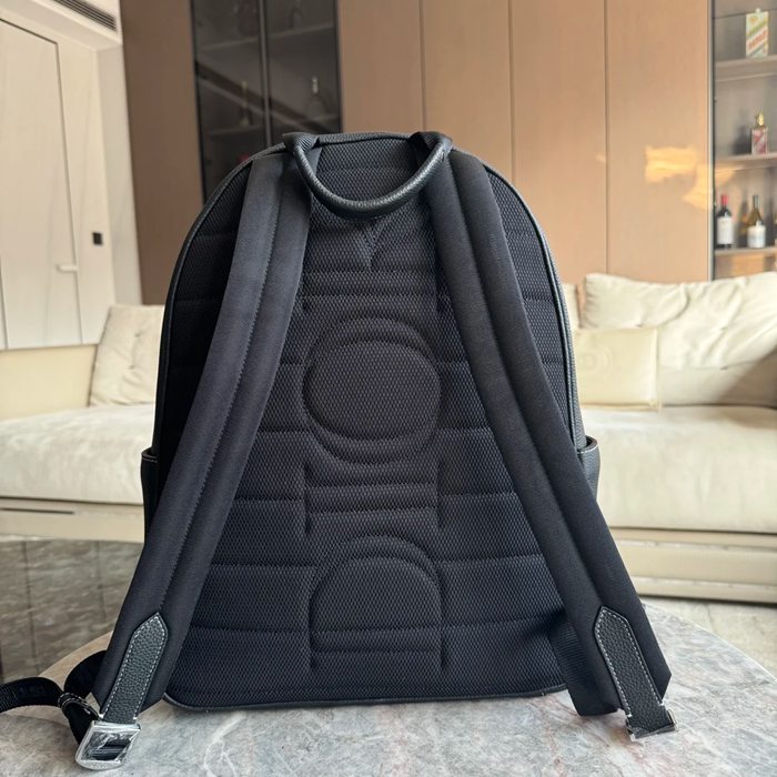 DIOR サドルリュック 黒粒面牛皮革 サイズ:43.5x33x19.5cm