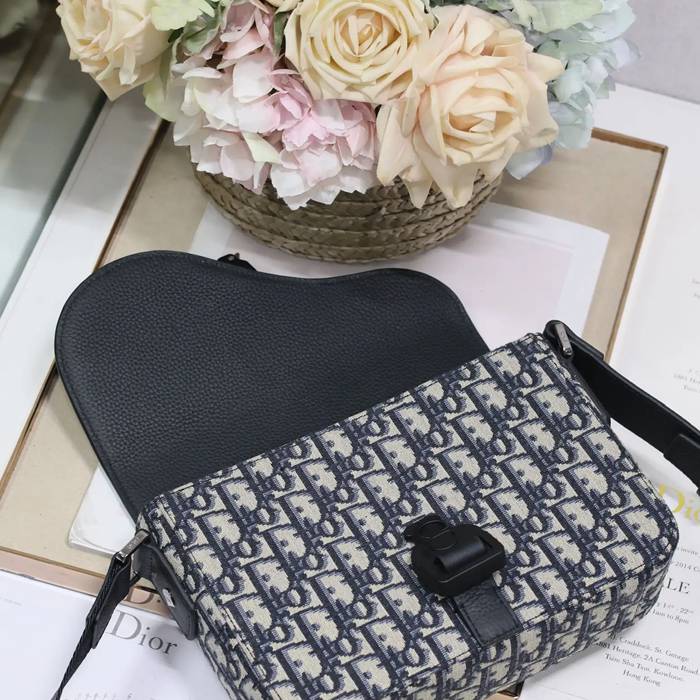 DIOR 049 プリント牛皮サドルフラップメッセンジャー 青布 サイズ:23x17cm