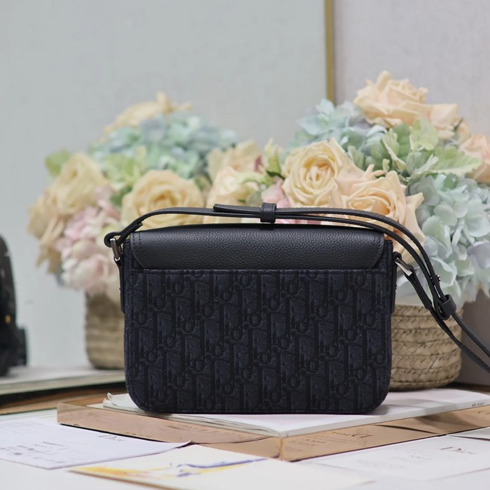 DIOR 049 プリント牛皮サドルフラップメッセンジャー 黒布 サイズ:23x17cm