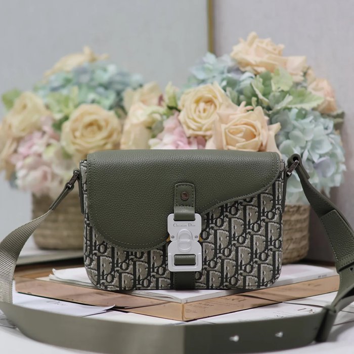 DIOR 049 プリント牛皮サドルフラップメッセンジャー サイズ:23x17cm