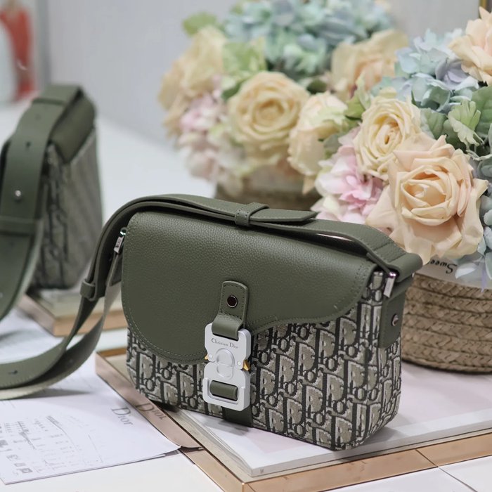 DIOR 049 プリント牛皮サドルフラップメッセンジャー サイズ:23x17cm