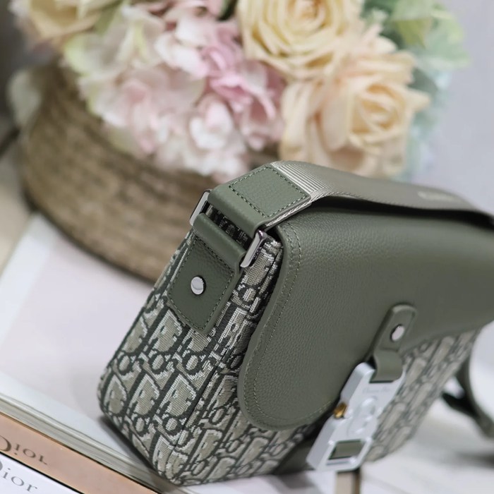 DIOR 049 プリント牛皮サドルフラップメッセンジャー サイズ:23x17cm