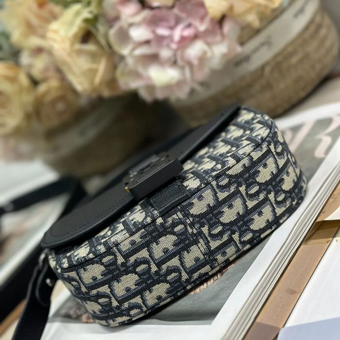 DIOR 435 プリント牛皮サドルフラップメッセンジャー 青布 サイズ:20x13.5x5.5cm