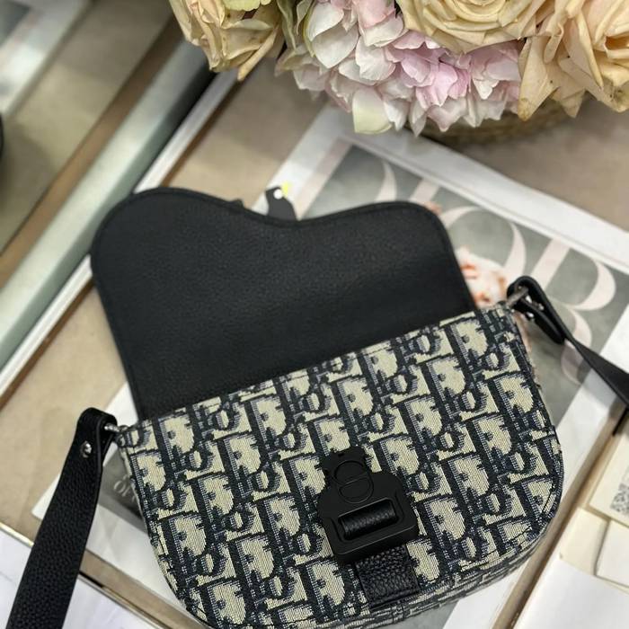 DIOR 435 プリント牛皮サドルフラップメッセンジャー 青布 サイズ:20x13.5x5.5cm