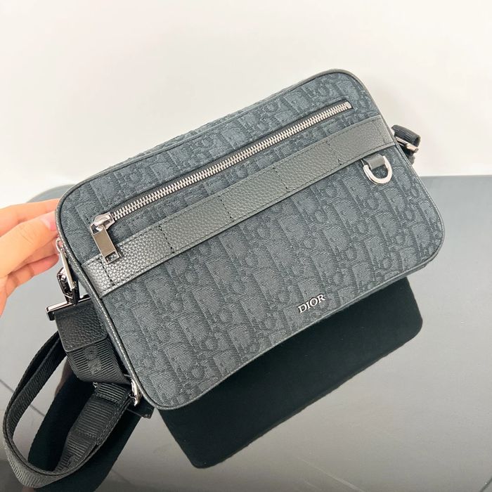 DIOR サファリメッセンジャー 大 サイズ:26x17cm