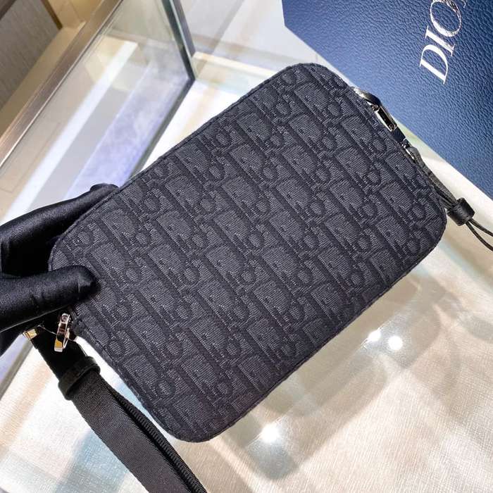 DIOR サファリメッセンジャー オブリーク サイズ:22x15cm