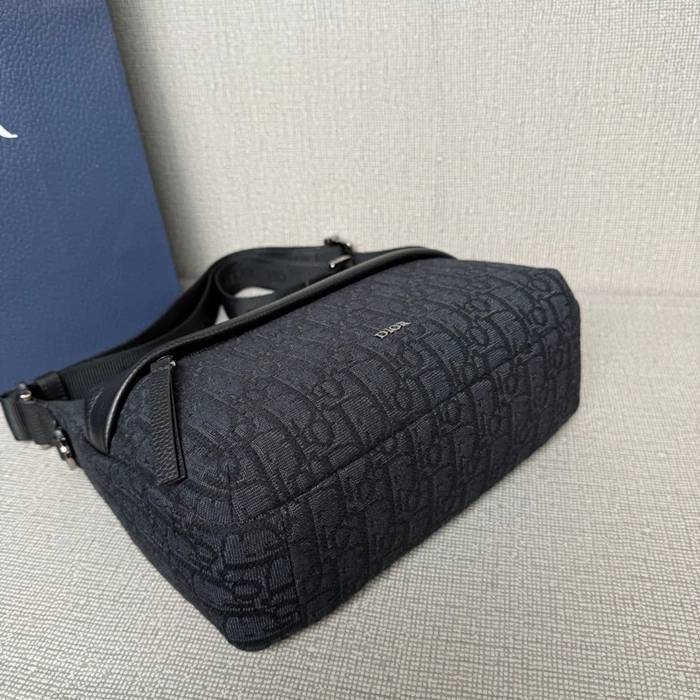 DIOR 餃子バッグ ライダーソフト サイズ:25x22cm