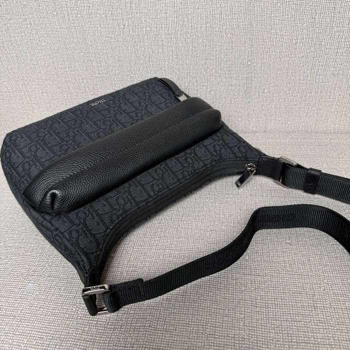 DIOR 餃子バッグ ライダーソフト サイズ:25x22cm