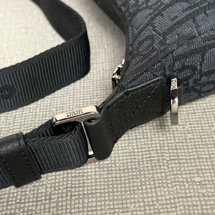 DIOR 餃子バッグ ライダーソフト サイズ:25x22cm