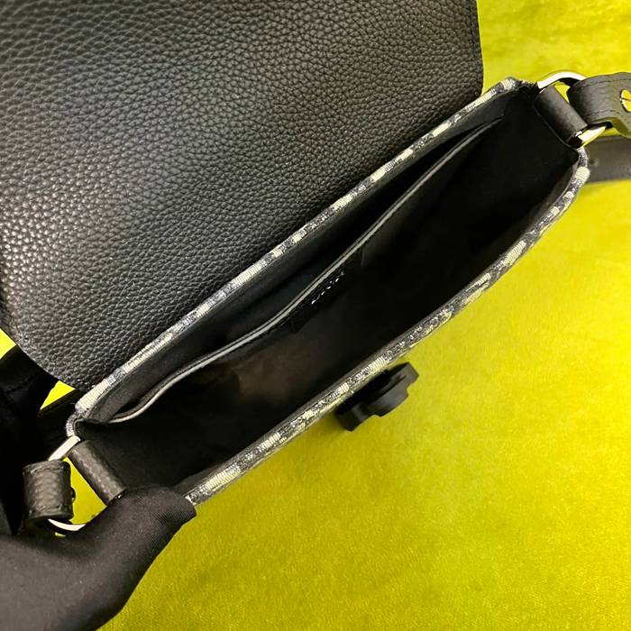 DIOR サドルメッセンジャー モノグラム×レザー サイズ:19.5x13x4.3cm