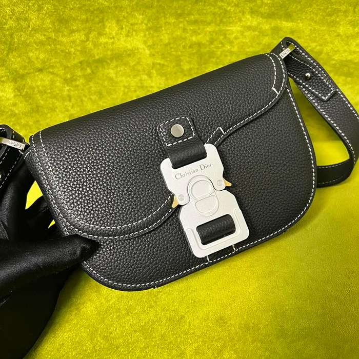 DIOR サドルメッセンジャー 荔枝紋牛皮 サイズ:19.5x13x4.3cm