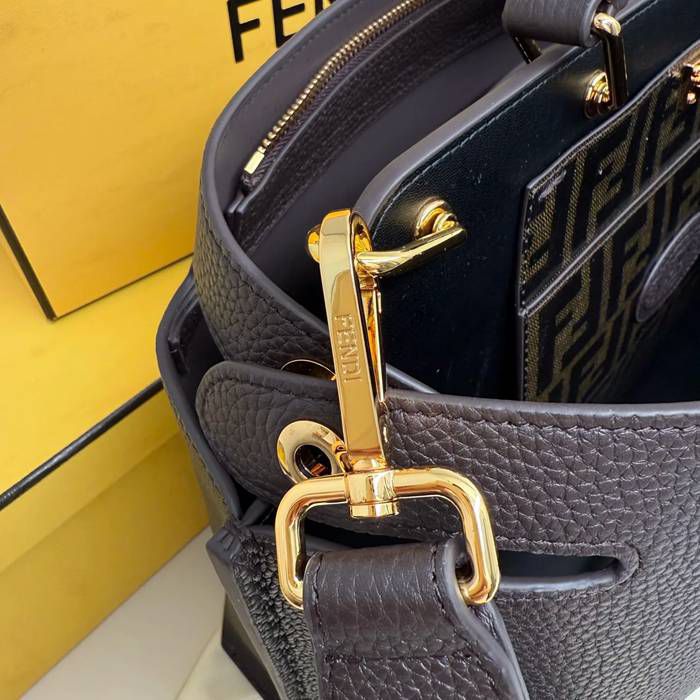 FENDI 7vA476 牛皮荔枝紋斜め掛け サイズ:41x34x12cm