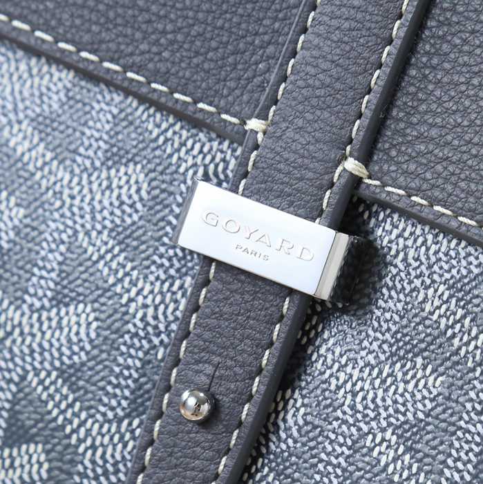 GOYARD クルシエメッセンジャー グレー サイズ:32x25cm