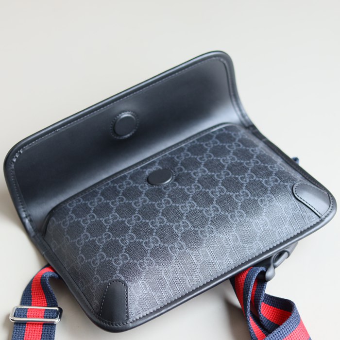 GUCCI ウエストバッグ 黒灰 サイズ:24x17x3.5cm