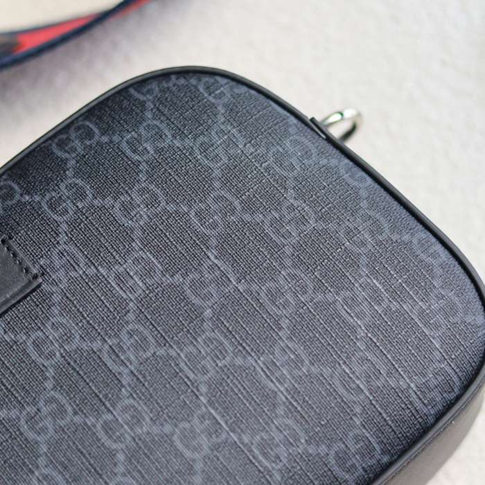 GUCCI メンズカメラバッグ サイズ:24x14cm
