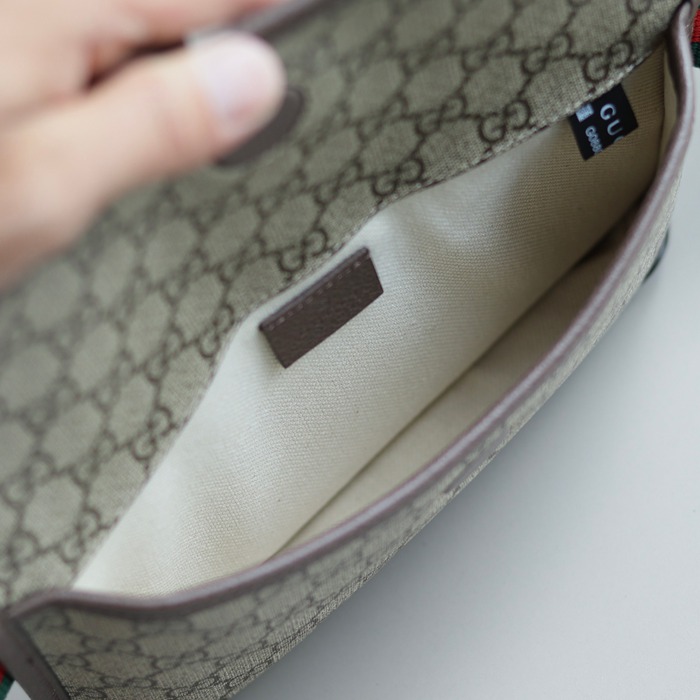 GUCCI GGシュプリーム タイガーウエストバッグ サイズ:24x16.5x3.8cm