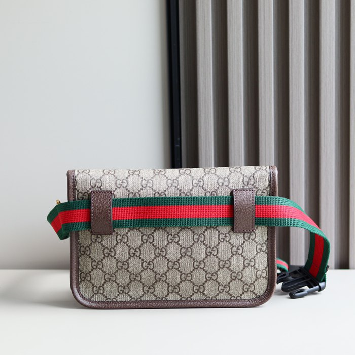 GUCCI GGシュプリーム タイガーウエストバッグ サイズ:24x16.5x3.8cm
