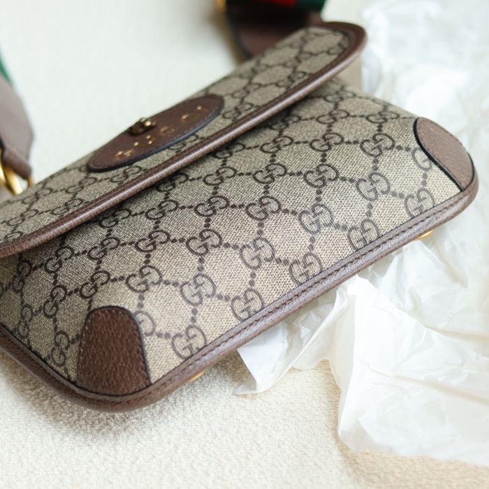 GUCCI ユニセックス斜め掛け サイズ:20x13x2.5cm