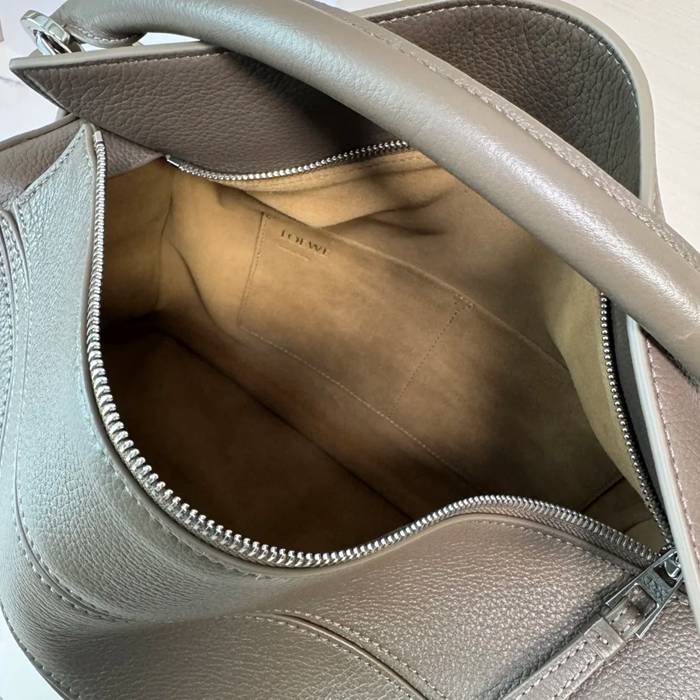 LOEWE 052446 大パズルハンドバッグ サイズ:32.5x23.5x14.5cm