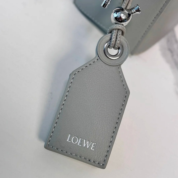 LOEWE 062511 ミニパズルハンドバッグ サイズ:17.5x12.5x7.5cm