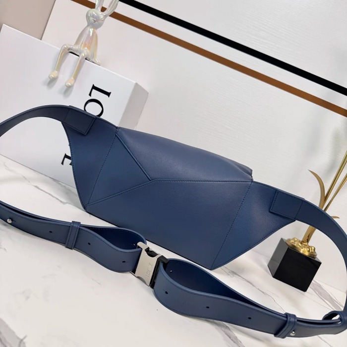 LOEWE 062344 小パズル ウエストバッグ サイズ:24x16x10.5cm