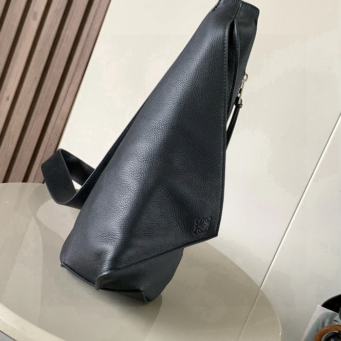 LOEWE 9052 メンズ斜め掛け アントンスリング サイズ:34x17.5x13cm