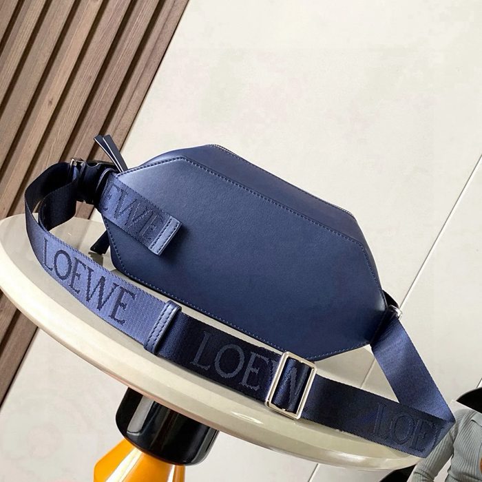 LOEWE 9074 牛皮革変形スリング 海軍藍 サイズ:32.5x12.3cm