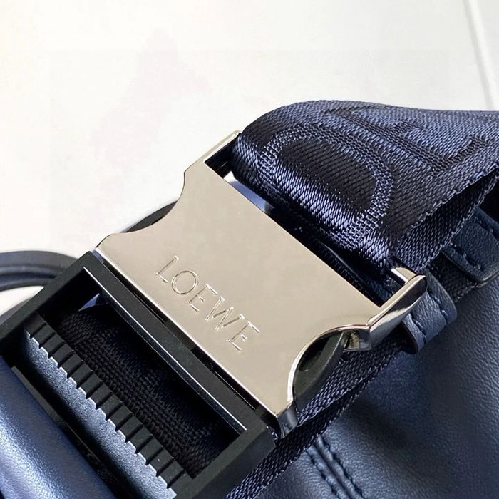 LOEWE 9074 牛皮革変形スリング 海軍藍 サイズ:32.5x12.3cm