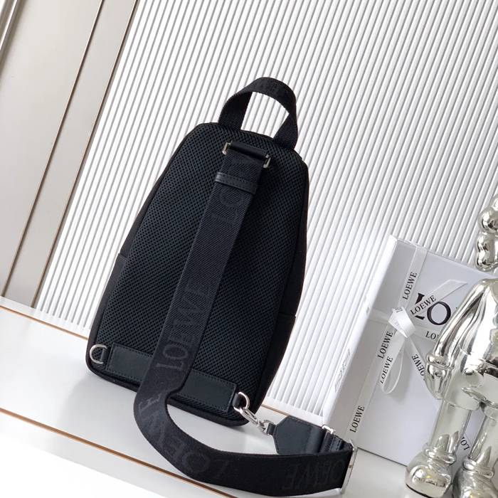 LOEWE 9171 スエードマルチバッグ フレックススリング サイズ:31x18x10cm