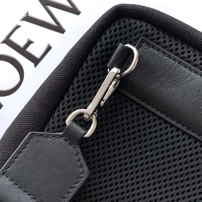 LOEWE 9171 スエードマルチバッグ フレックススリング サイズ:31x18x10cm