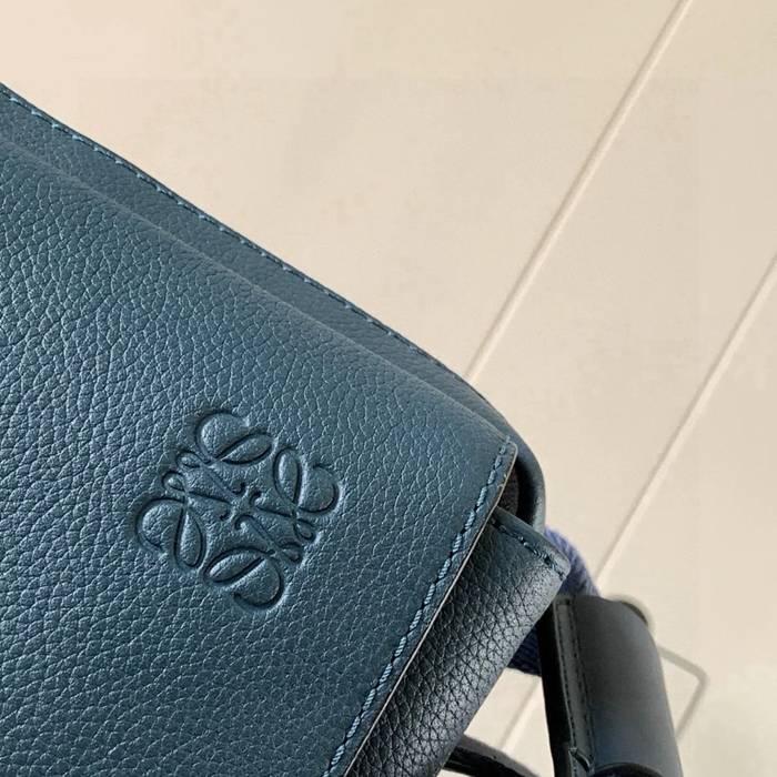 LOEWE 9012 新作XSメッセンジャー 青荔 サイズ: