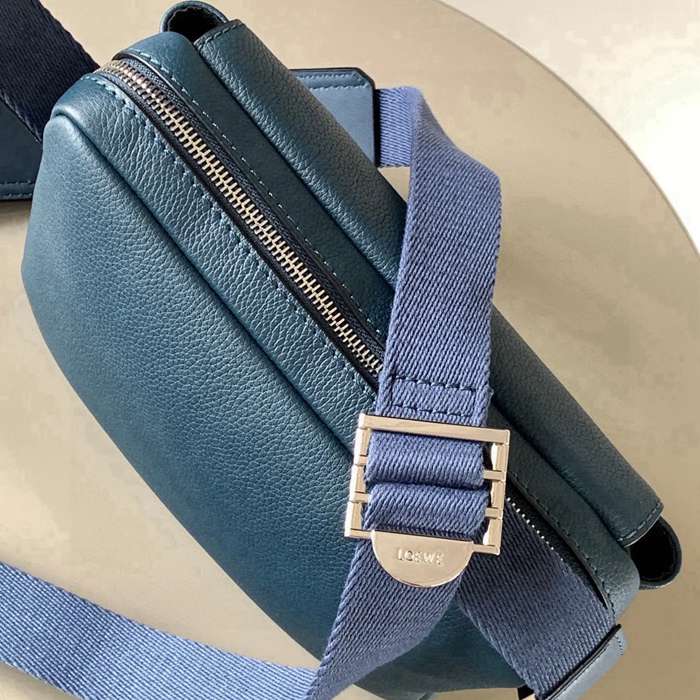 LOEWE 9012 新作XSメッセンジャー 青荔 サイズ: