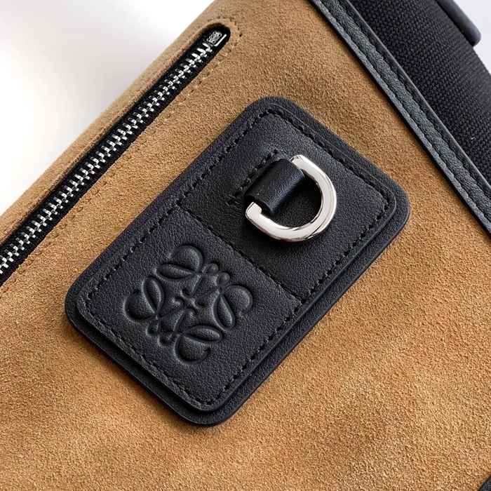 LOEWE 9100 中キャンバスメッセンジャー フレックス 黒深金黄 サイズ:38x27x9.5cm