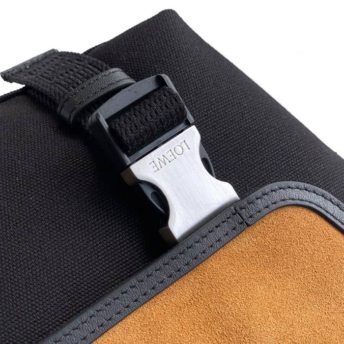 LOEWE 9100 中キャンバスメッセンジャー フレックス 黒深金黄 サイズ:38x27x9.5cm