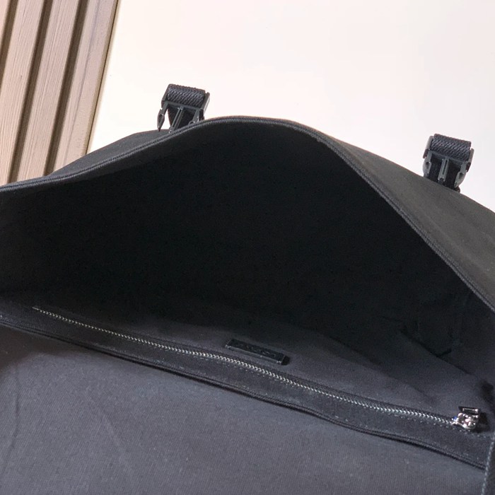LOEWE 9100 中キャンバスメッセンジャー フレックス 黒深金黄 サイズ:38x27x9.5cm