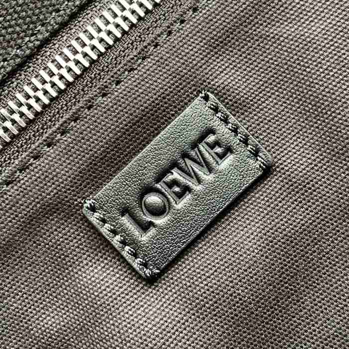 LOEWE 9100 中キャンバスメッセンジャー フレックス 緑チェック サイズ:38x27x9.5cm