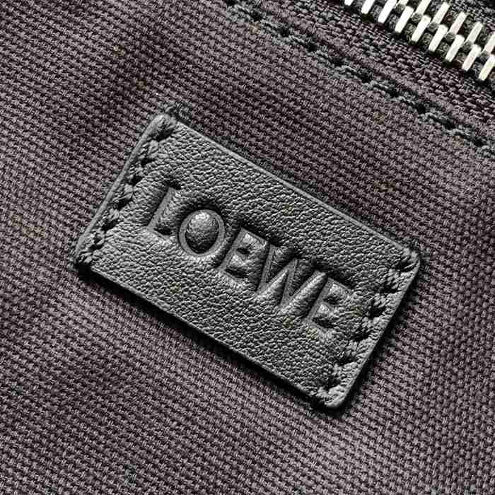 LOEWE 9100 中キャンバスメッセンジャー フレックス 棕チェック サイズ:38x27x9.5cm