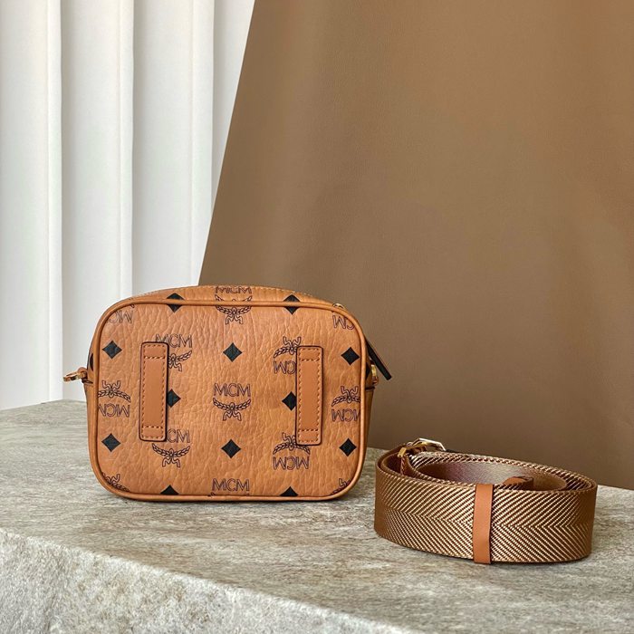 MCM アレン ヴィゼトス X-ミニ斜め掛け サイズ:17x12.5cm