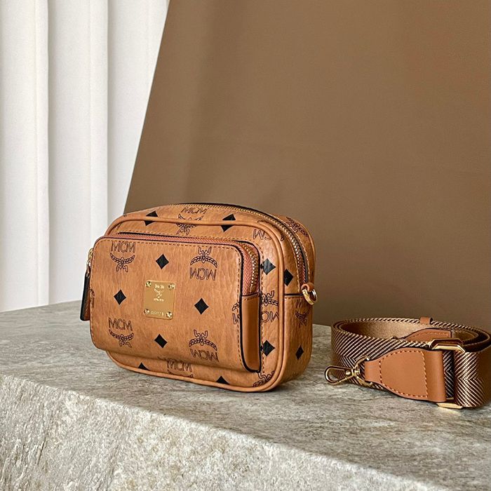 MCM アレン ヴィゼトス X-ミニ斜め掛け サイズ:17x12.5cm