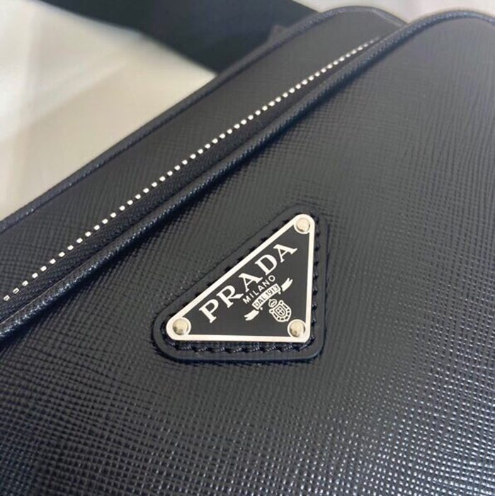PRADA 2VH170 サフィアーノショルダー サイズ:20x13.5cm