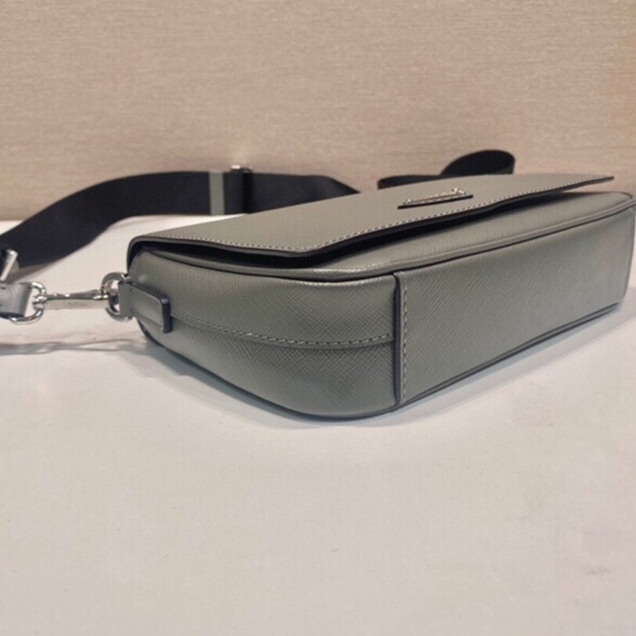 PRADA 2VD059 サフィアーノショルダー サイズ:22x14.5cm