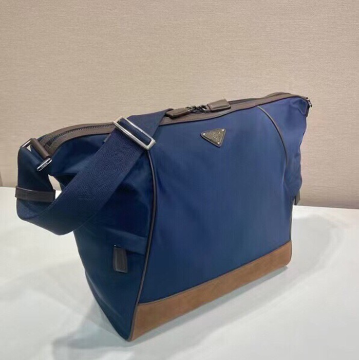 PRADA 2VH180 メッセンジャー サイズ:34x34x17cm