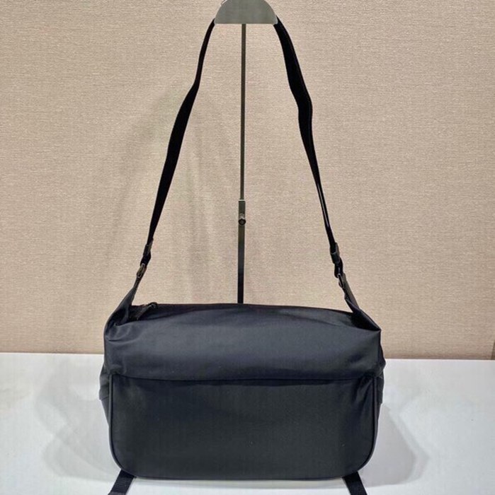 PRADA 2VH991A メッセンジャー サイズ:32x18x16cm